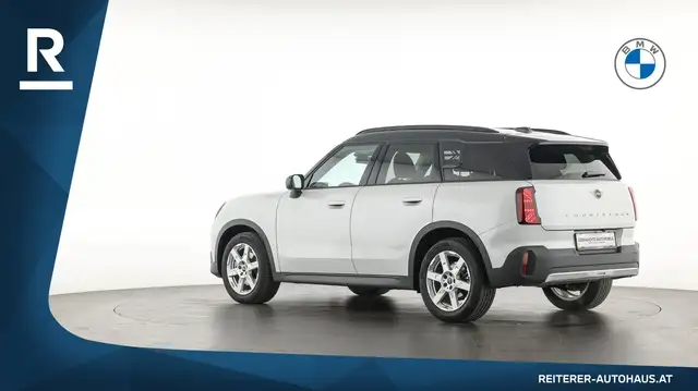 Mini Countryman view 4