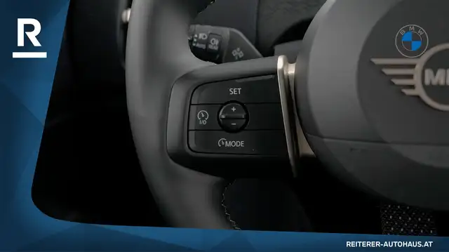 MINI Countryman view 18