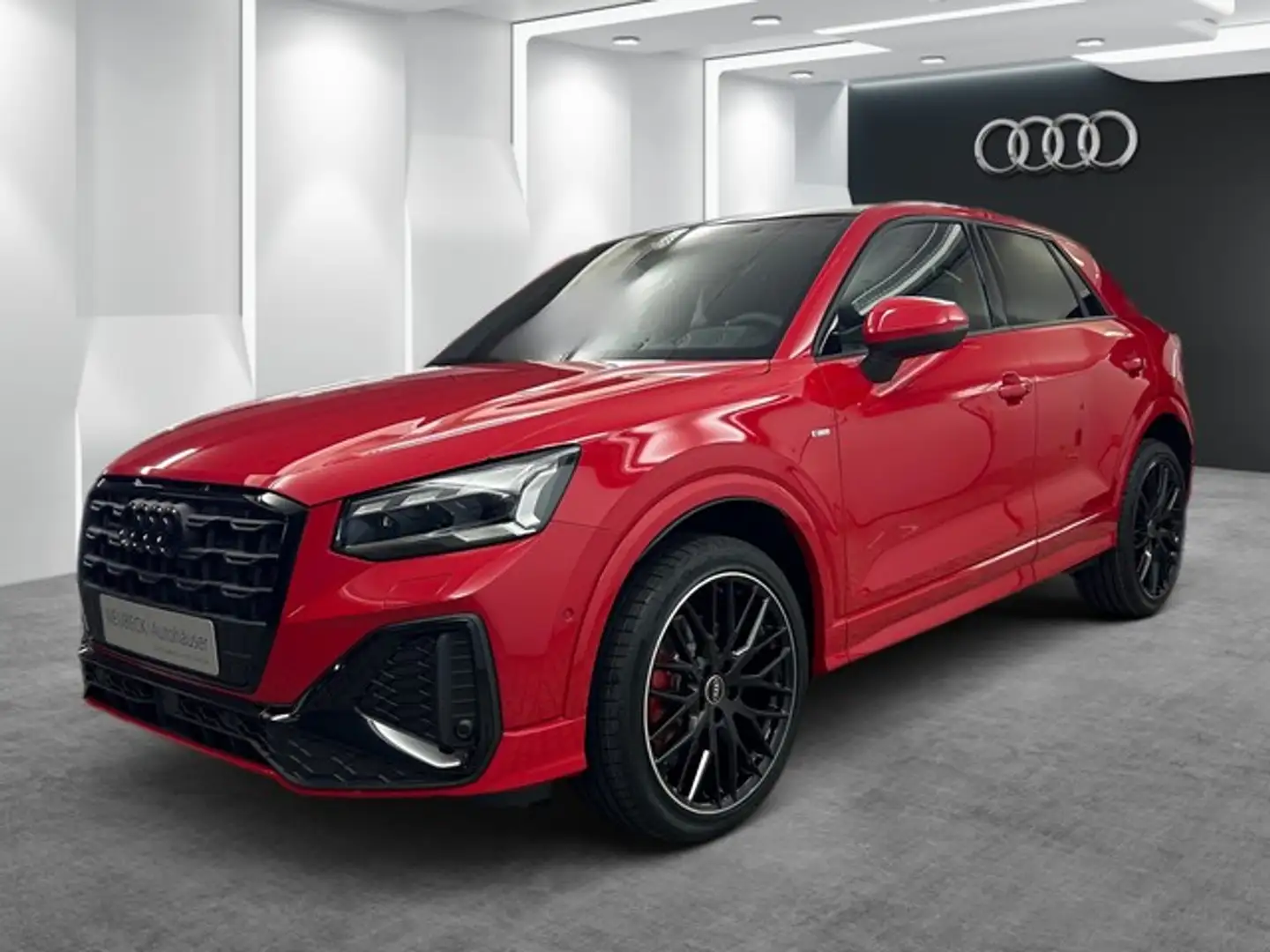 Audi Q2 Sline Quattro Glasdach Matrix LED #megaOptik Rot - 2