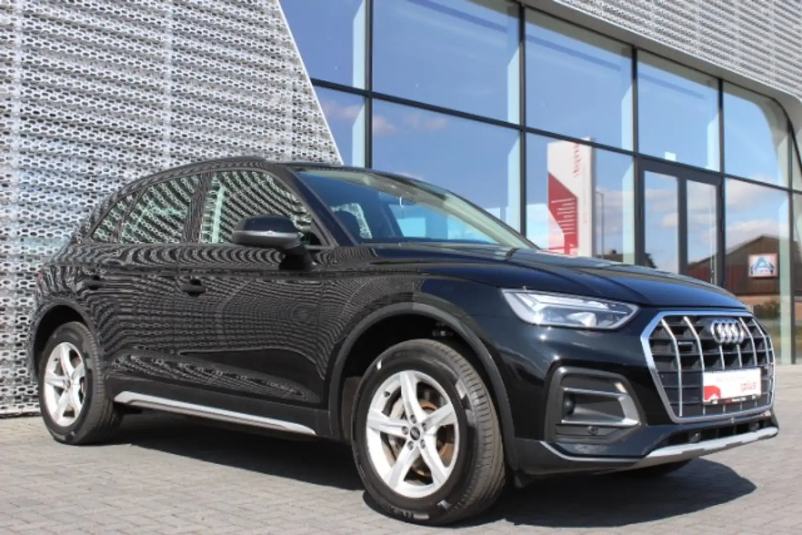 Audi Q5 TFSI e 50 quattro S tronic advanced LED Navi AHK Schwarz - 2