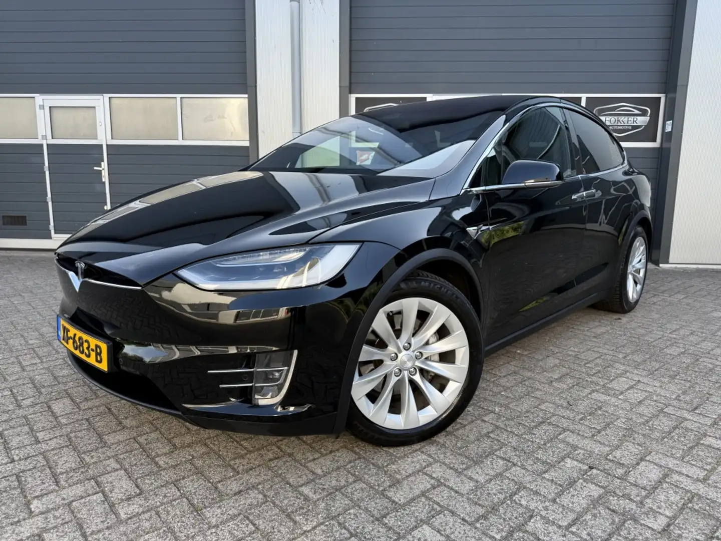 Tesla Model X 75D Base NAP Afneembare Trekhaak Leer Luchtvering Black - 1
