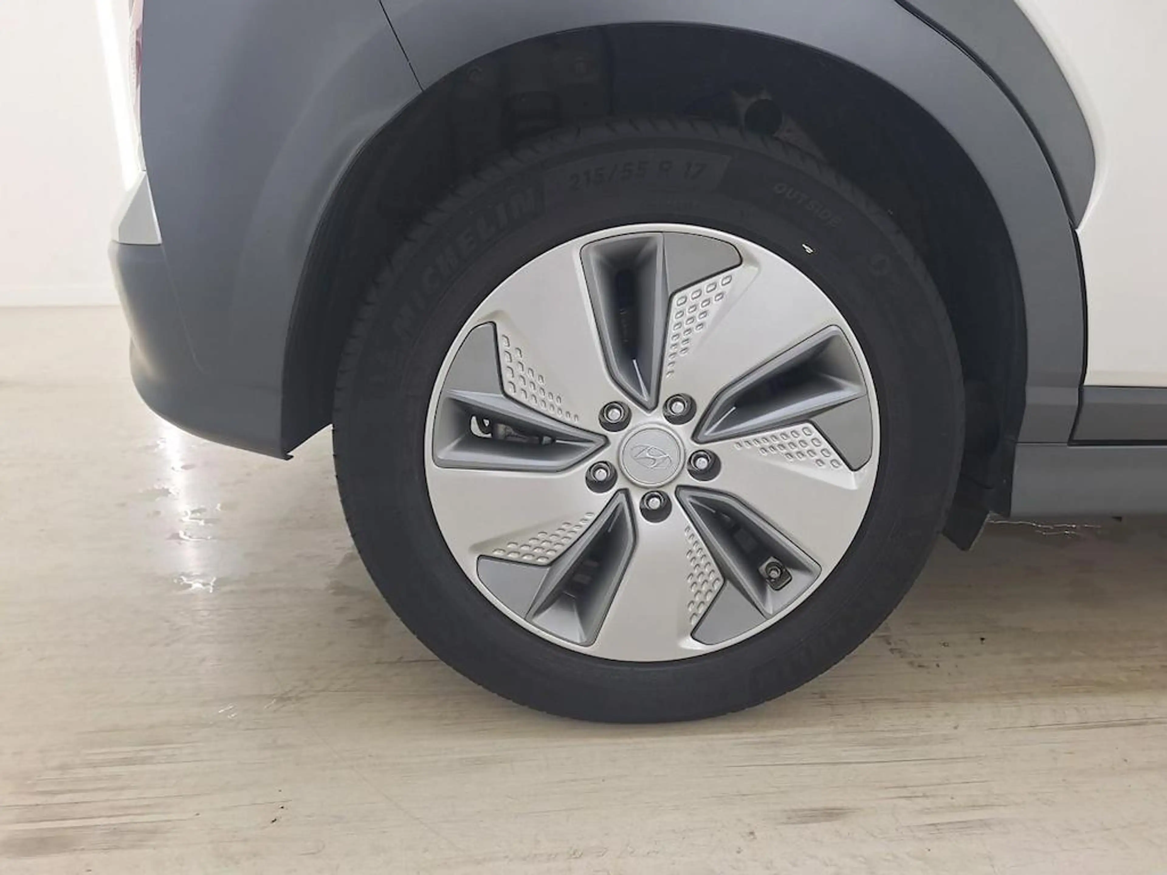 Hyundai KONA EV Comfort 64 kWh SOH 98,9 % | 3 Fase laden | Park — photo 12