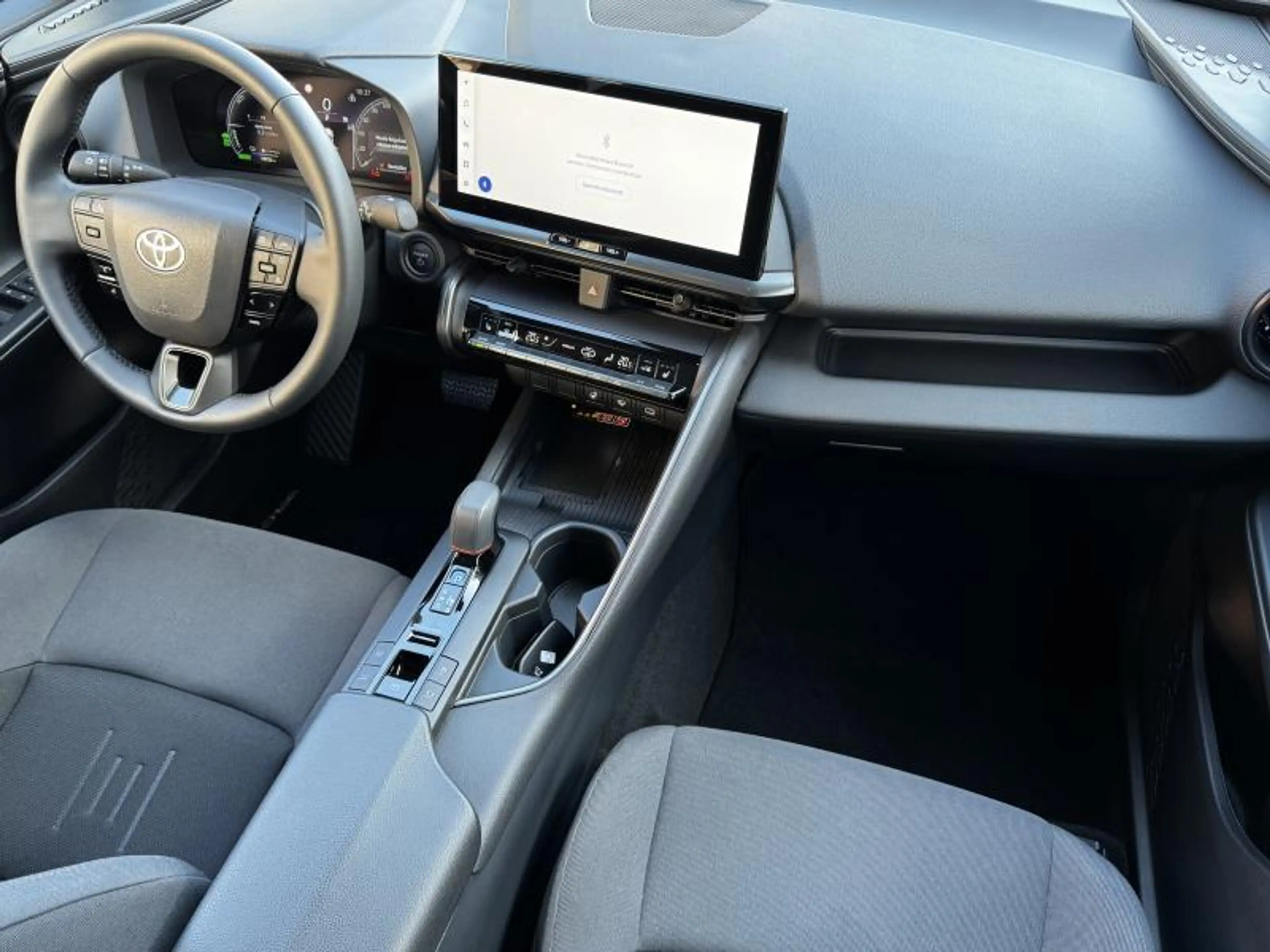 Toyota C-HR ELITE — photo 15