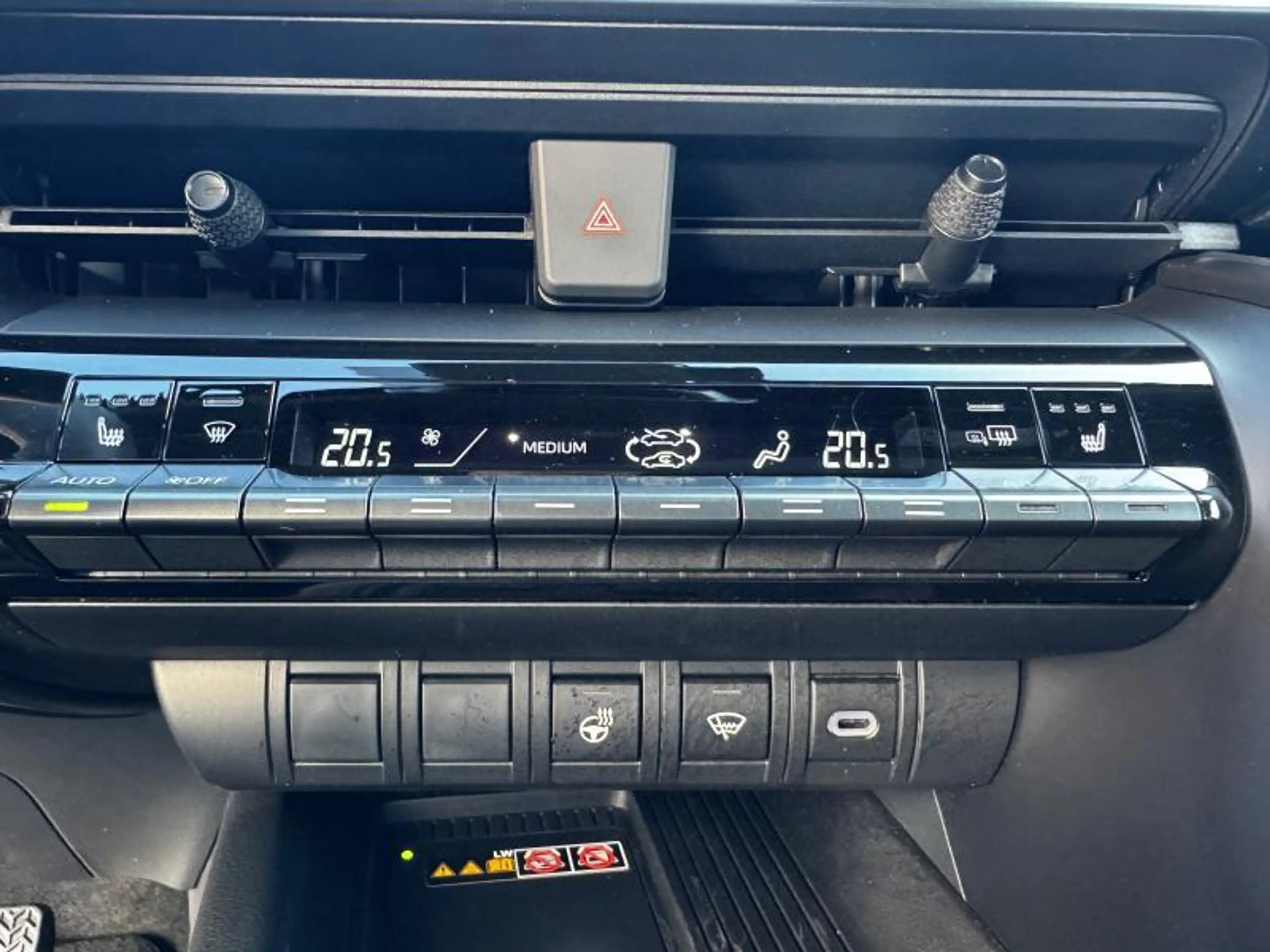 Toyota C-HR ELITE — photo 7