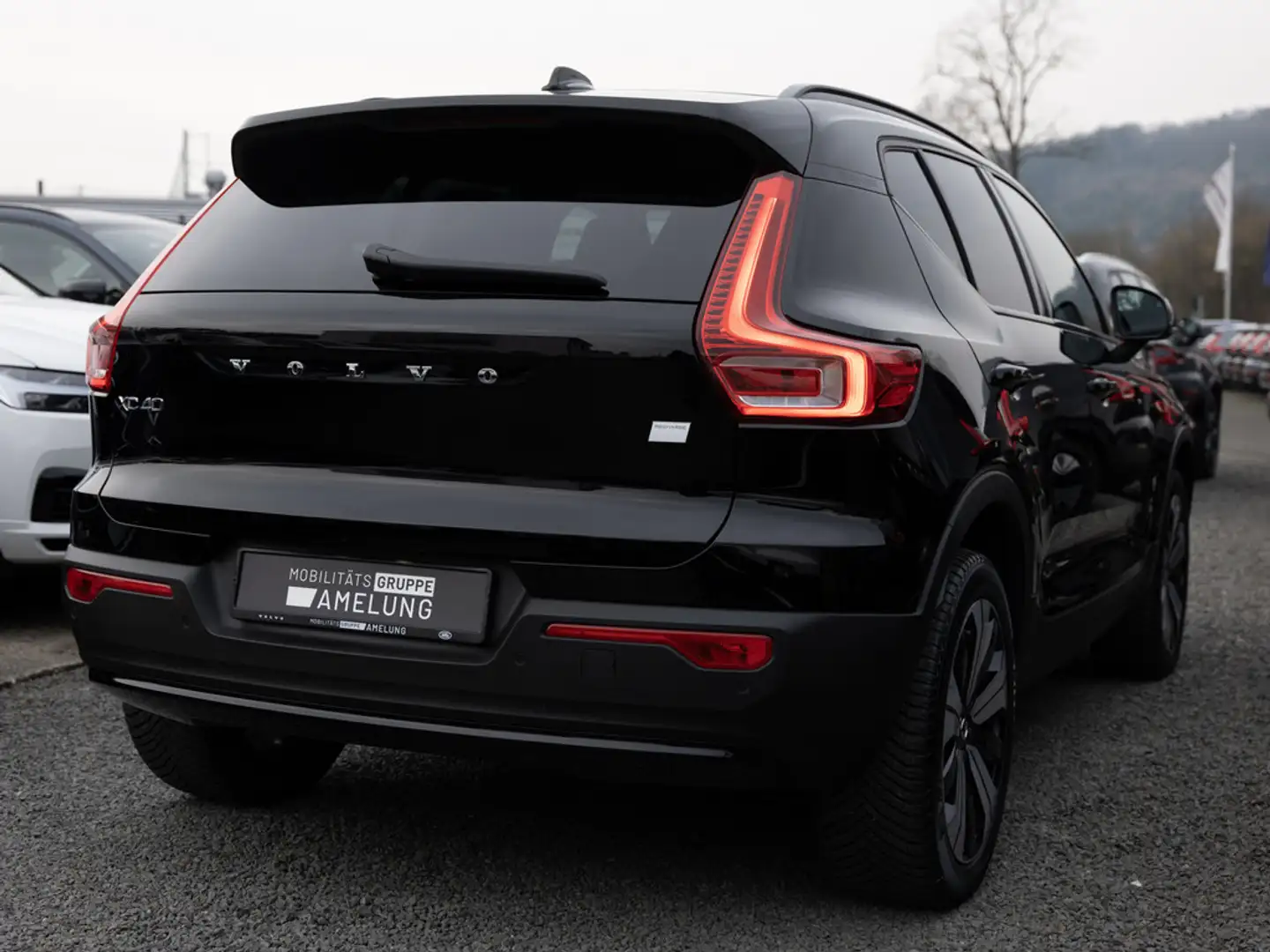 Volvo XC40 Recharge 69 kWh Single Motor Core 1.Hand Schwarz - 2
