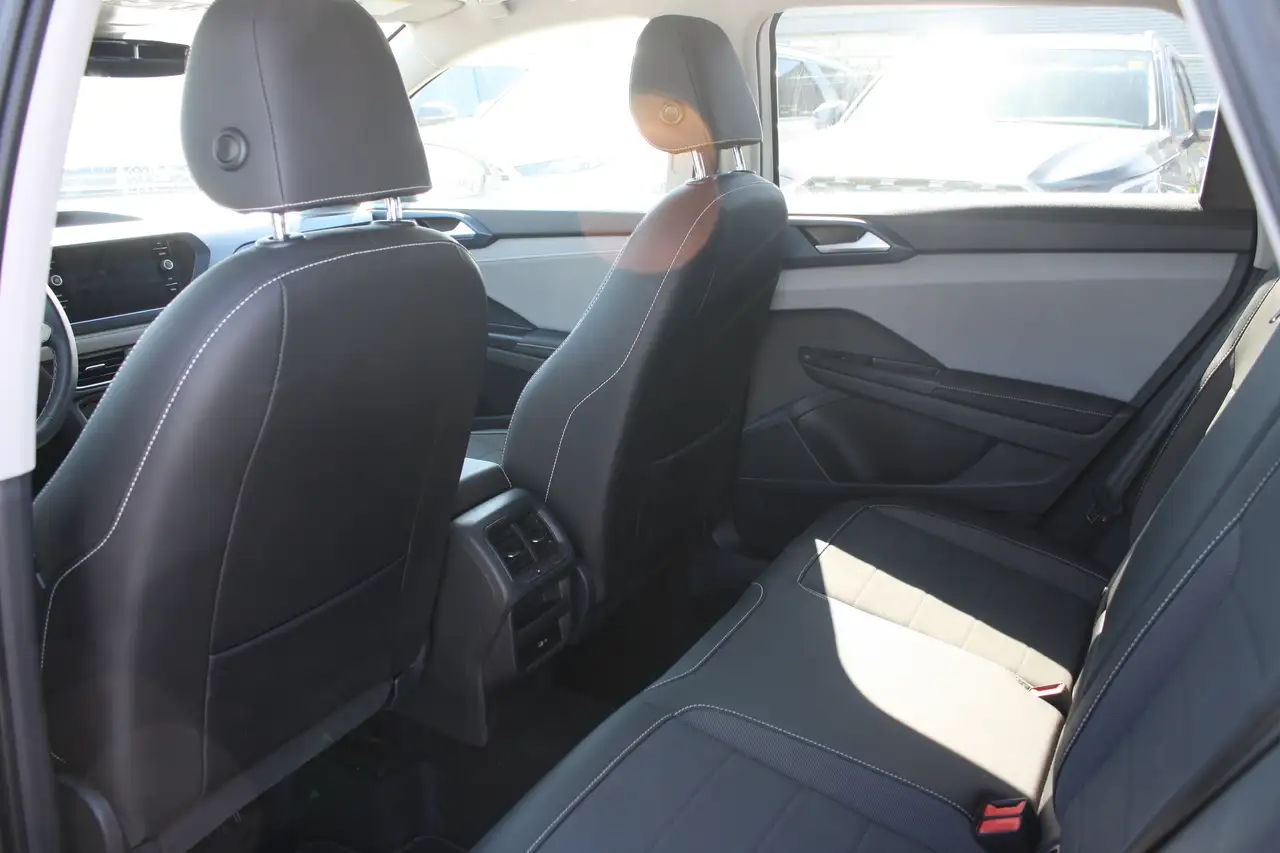 Volkswagen Taos снимка Volkswagen Taos