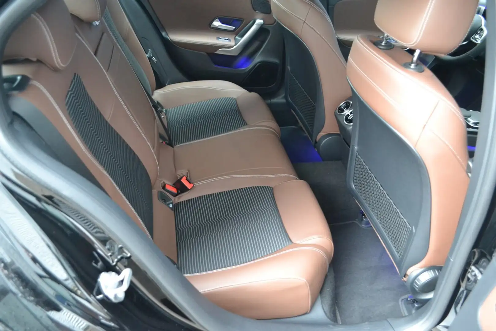 Mercedes-Benz A 220 Sport ********** Nero - 1