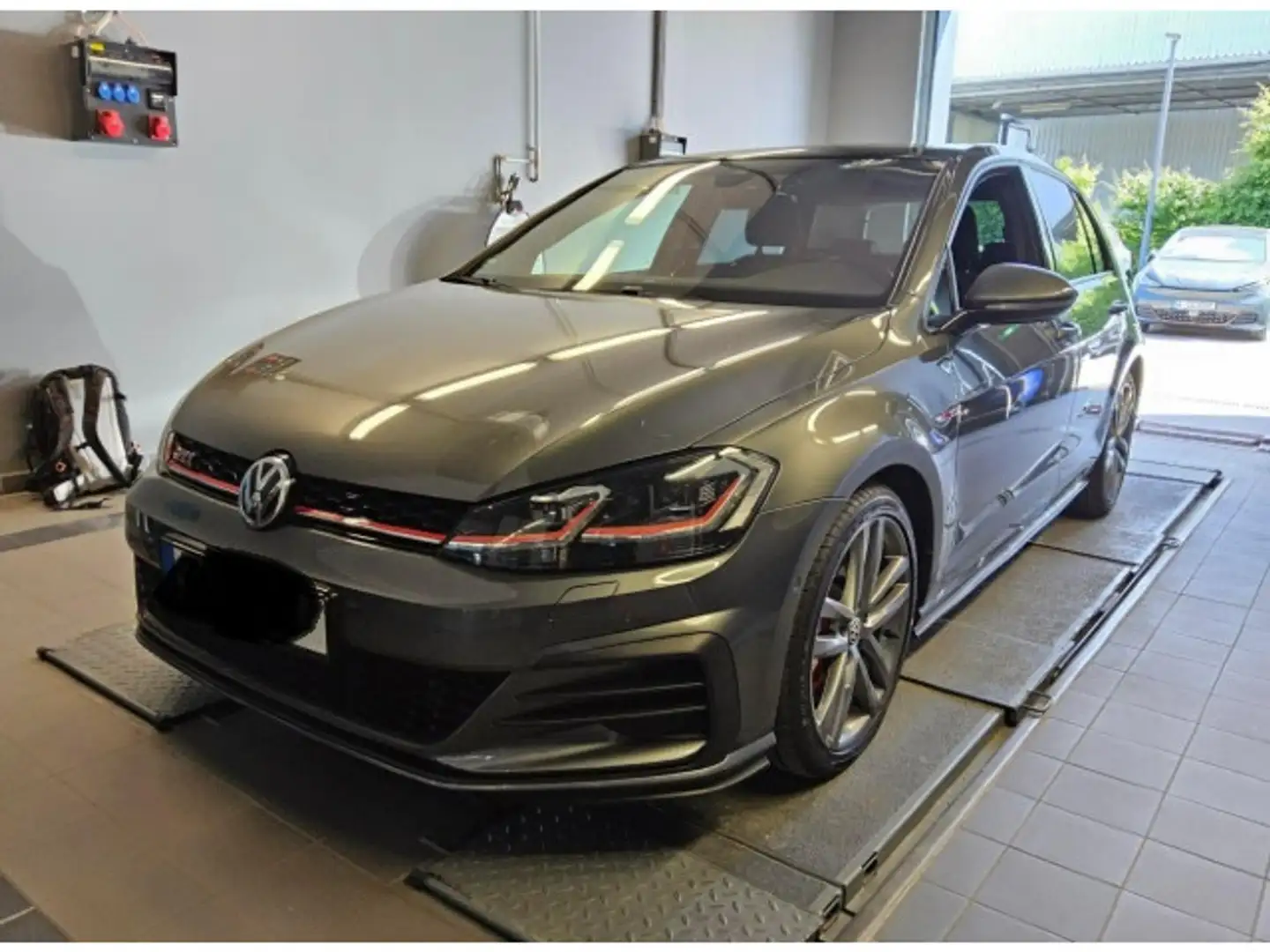 Volkswagen Golf GTI Performance DSG*LED*PANO*ACC*NAVI*17"LM Szürke - 2
