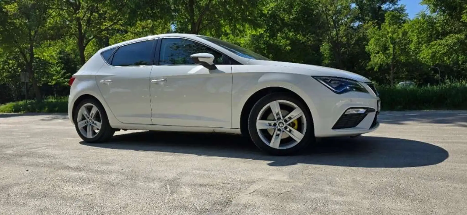 SEAT Leon Leon FR 2,0 TDI Start-Stopp FR Weiß - 2