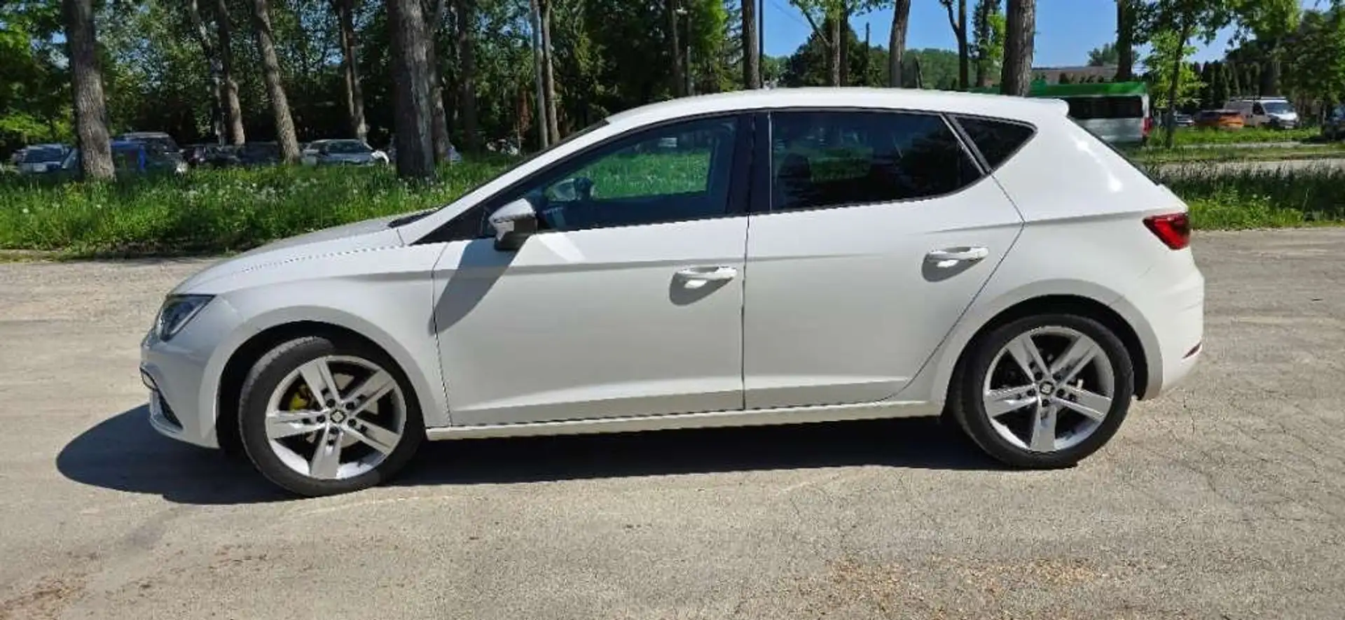 SEAT Leon Leon FR 2,0 TDI Start-Stopp FR Weiß - 1