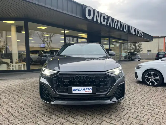 Audi Q8 view 2