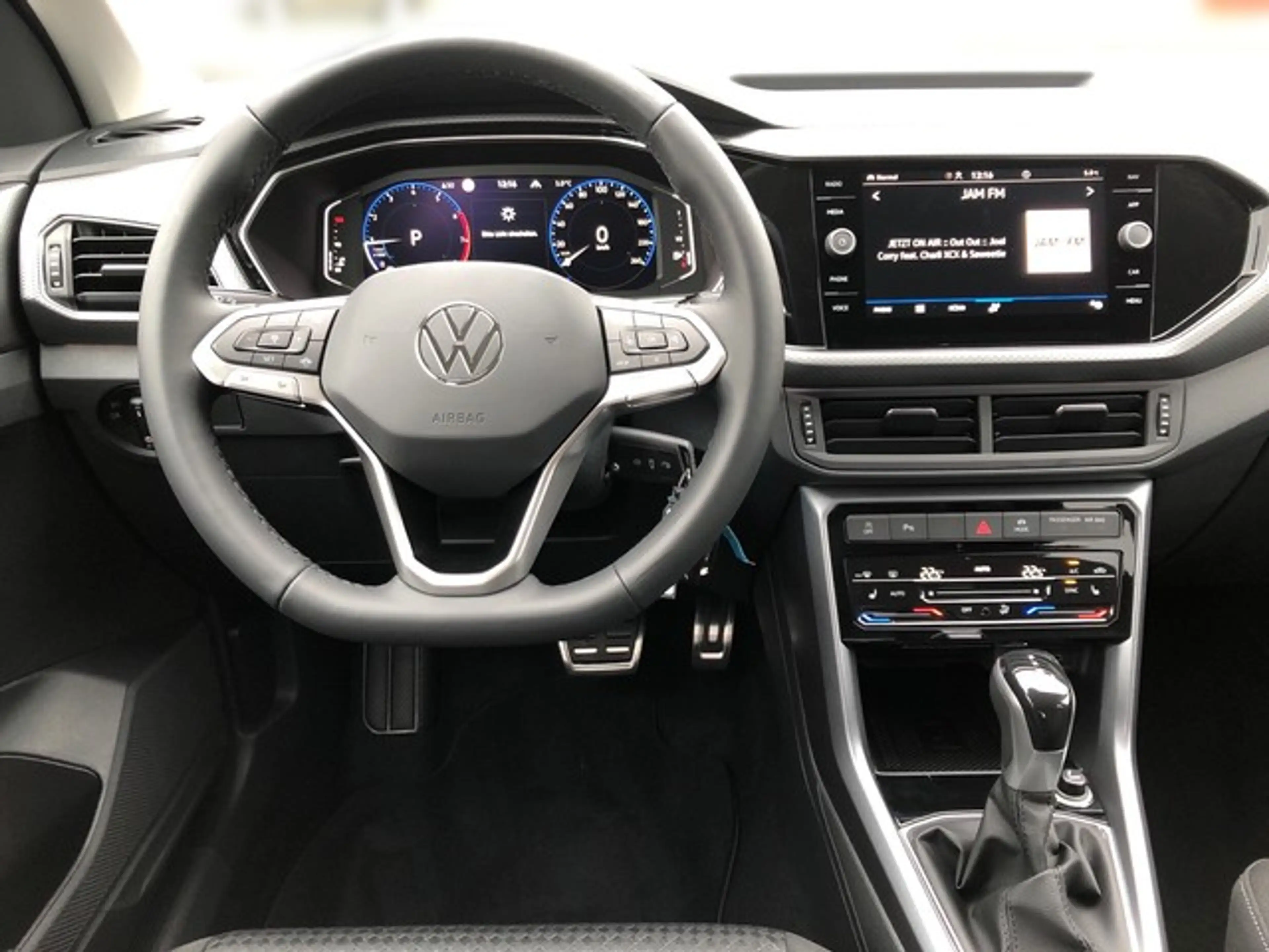 Volkswagen T-Cross Active 1.0TSI DSG Active+R-LINE+LED+NAVI — photo 13