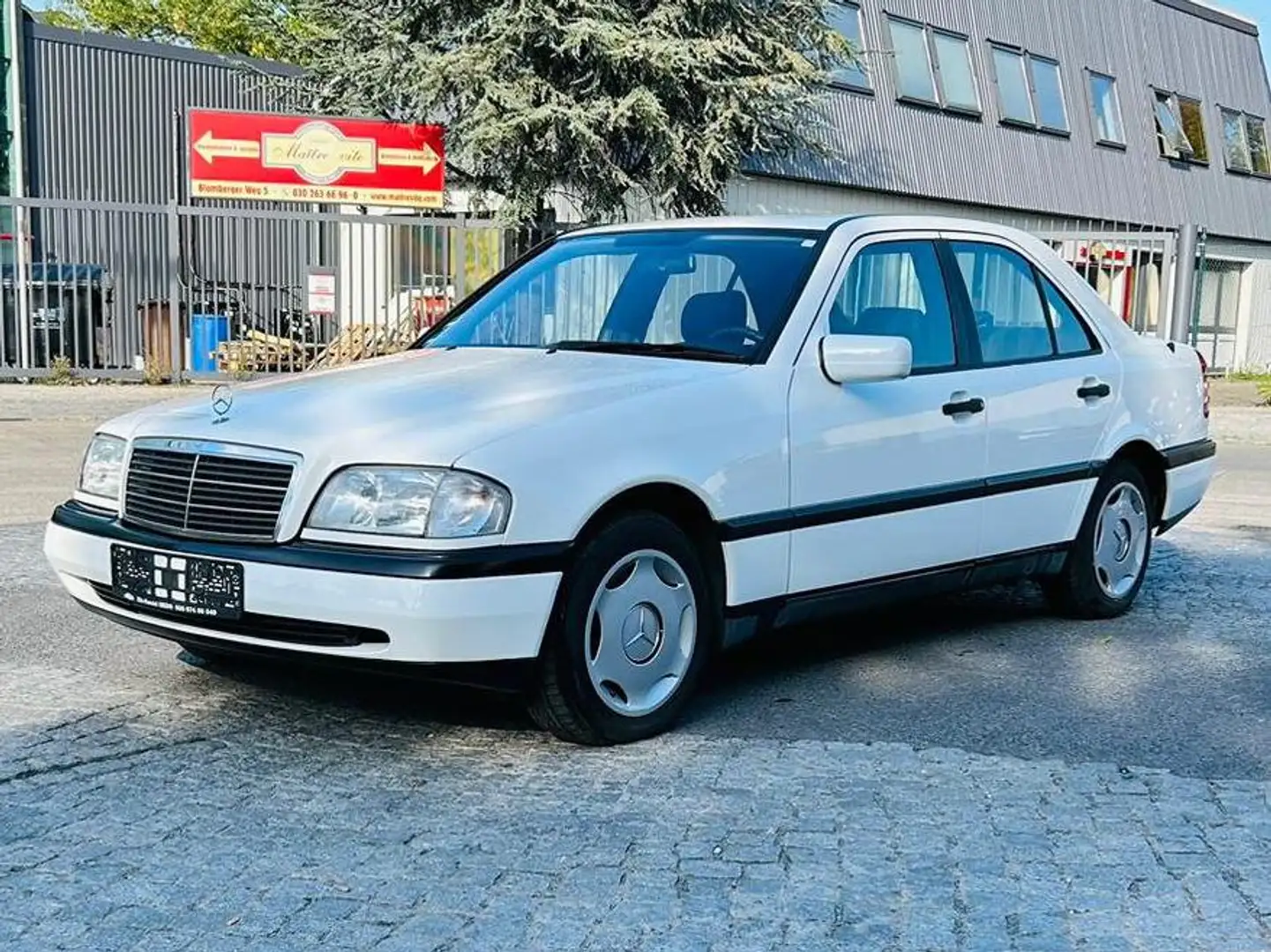 Mercedes-Benz C 180 Classic OLDTIMER Weiß - 2