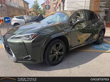 Luxury UX 250h HEV 4WD