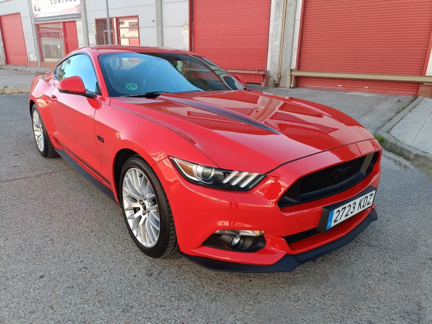 Ford Mustang Fastback 5.0 Ti-VCT GT Rouge - 2