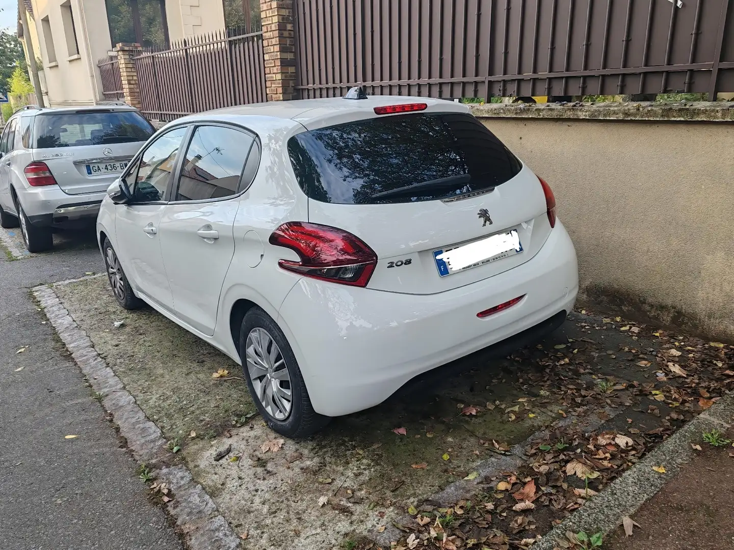 Peugeot 208 1.6 BLUEHDI 75 S&S BVM5 ACTIVE BUSINESS R' - 2