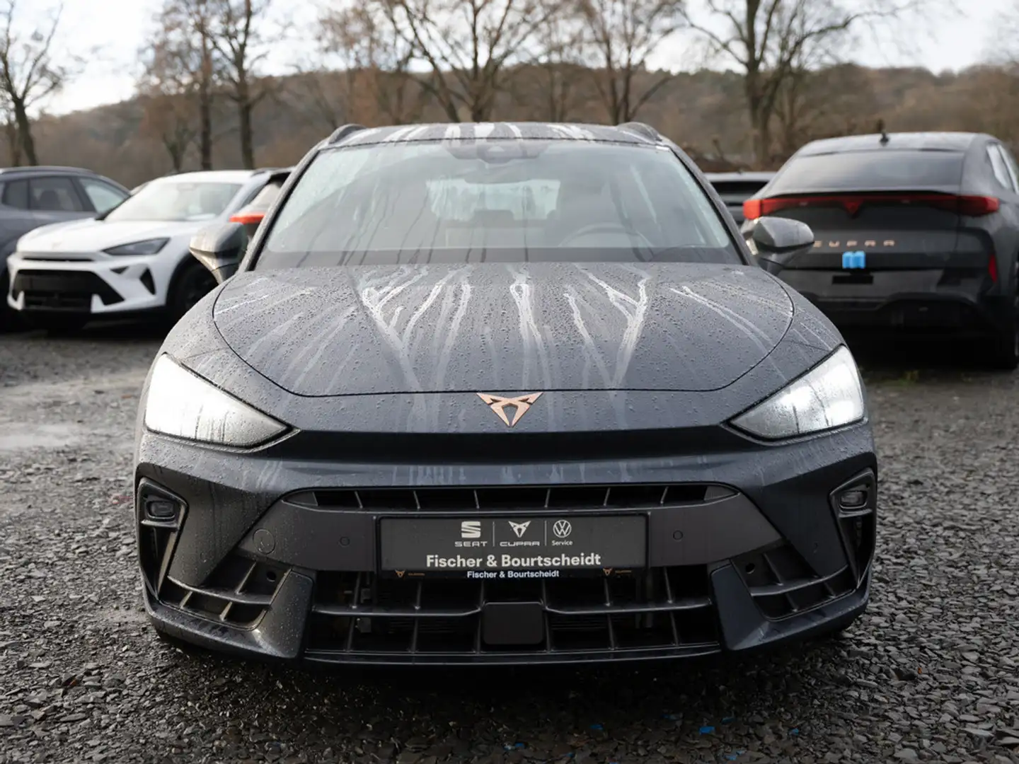 CUPRA Leon Sp 1.5 eTSI DSG NAVI PANO AHK KAMERA LED Grau - 2