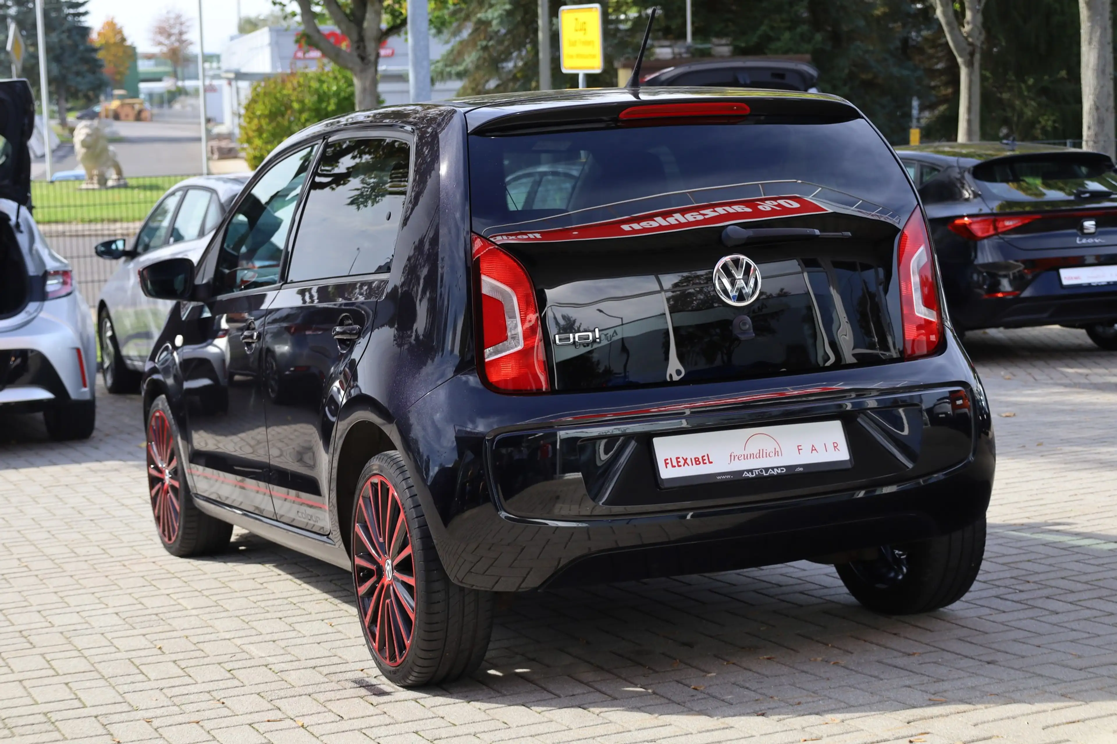 Volkswagen up! 1.0 TSI move Navi Sitzheizung Bluetooth AU — photo 4