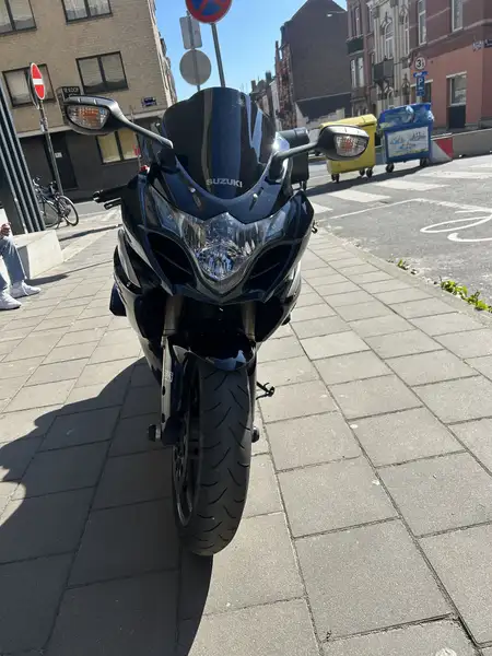 Suzuki GSX-R 1000 - foto 6
