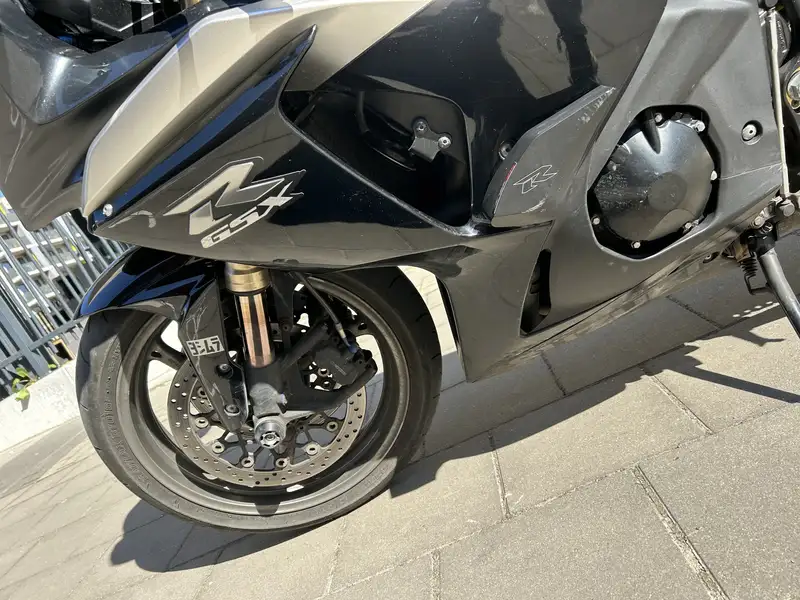 Suzuki GSX-R 1000 - foto 3