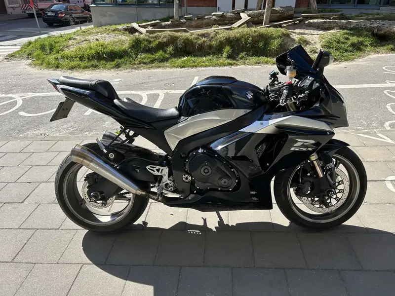 Suzuki GSX-R 1000 - foto 5