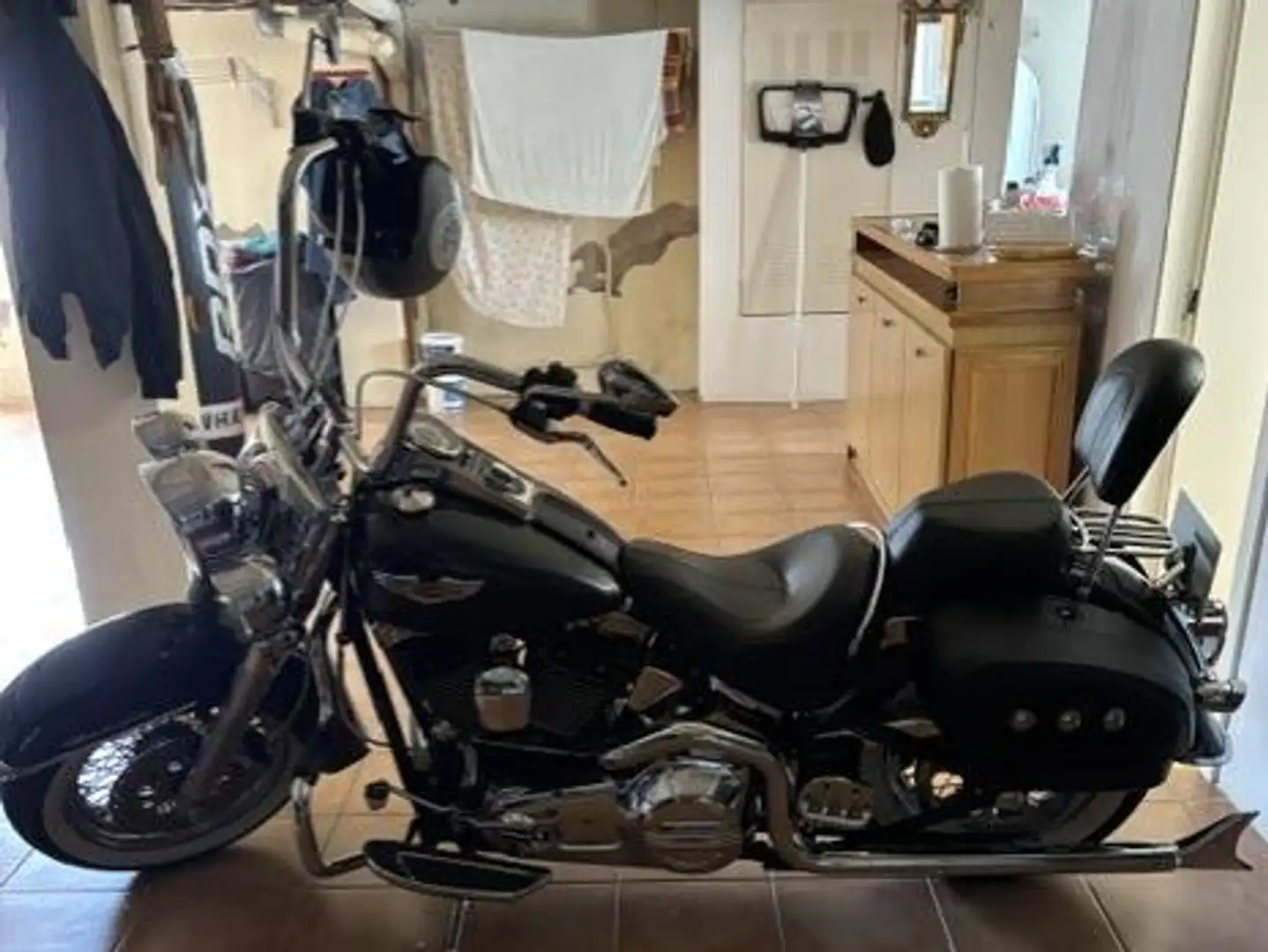 Harley-Davidson Softail Deluxe Gris - 2