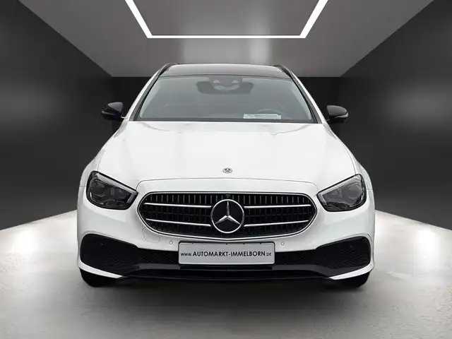 Mercedes-Benz E-Class view 6
