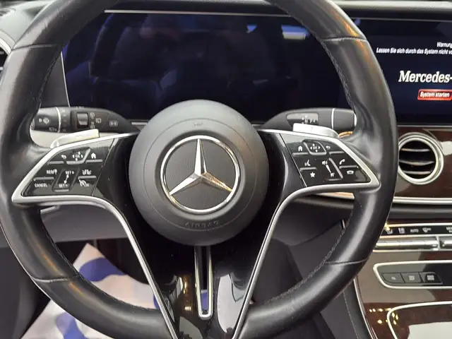 Mercedes-Benz E-Class view 12