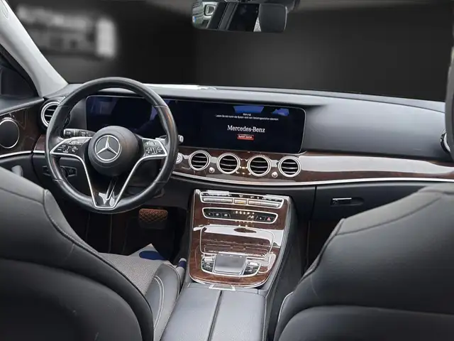 Mercedes-Benz E-Class view 15