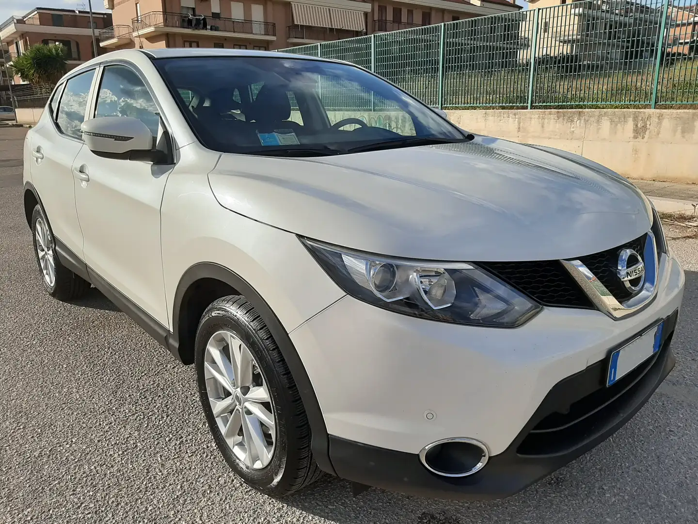 Nissan Qashqai 1.5 dCi Acenta-Navi,Camera,Road sign recogninition Blanc - 1