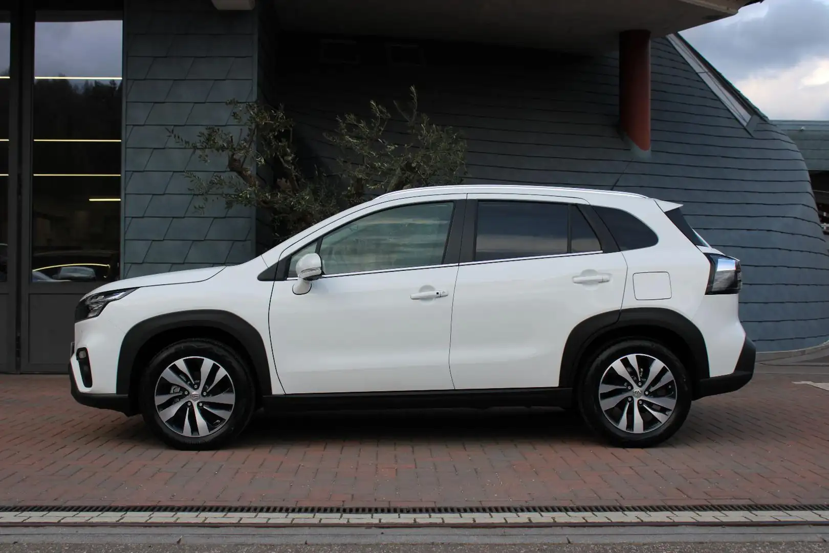 Suzuki S-Cross 1.5 140V Hybrid 4WD AllGrip A/T Starview Bianco - 1