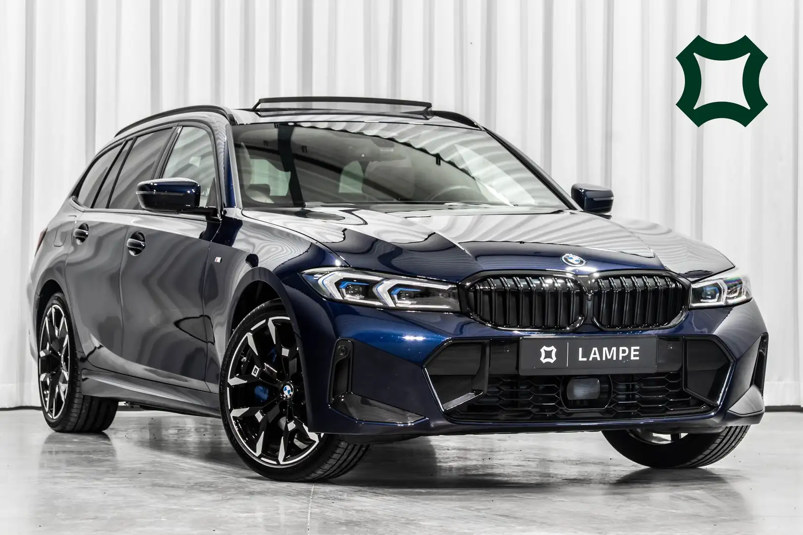 BMW 330 e Touring M Sport xDrive Panodak Trekhaak HiFi HUD Bleu - 1