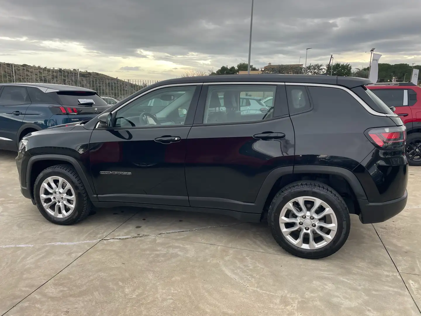 Jeep Compass 1.6 mjt Business 130 CV "Km 76.000" Nero - 2