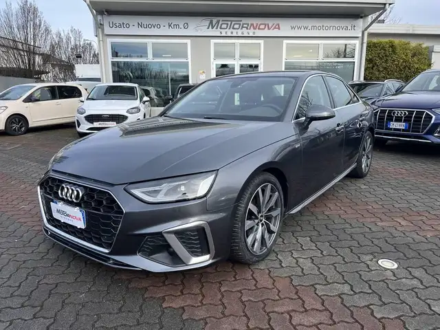 Audi A4 30 2.0 tdi mhev S line Edition 136cv s-tronic