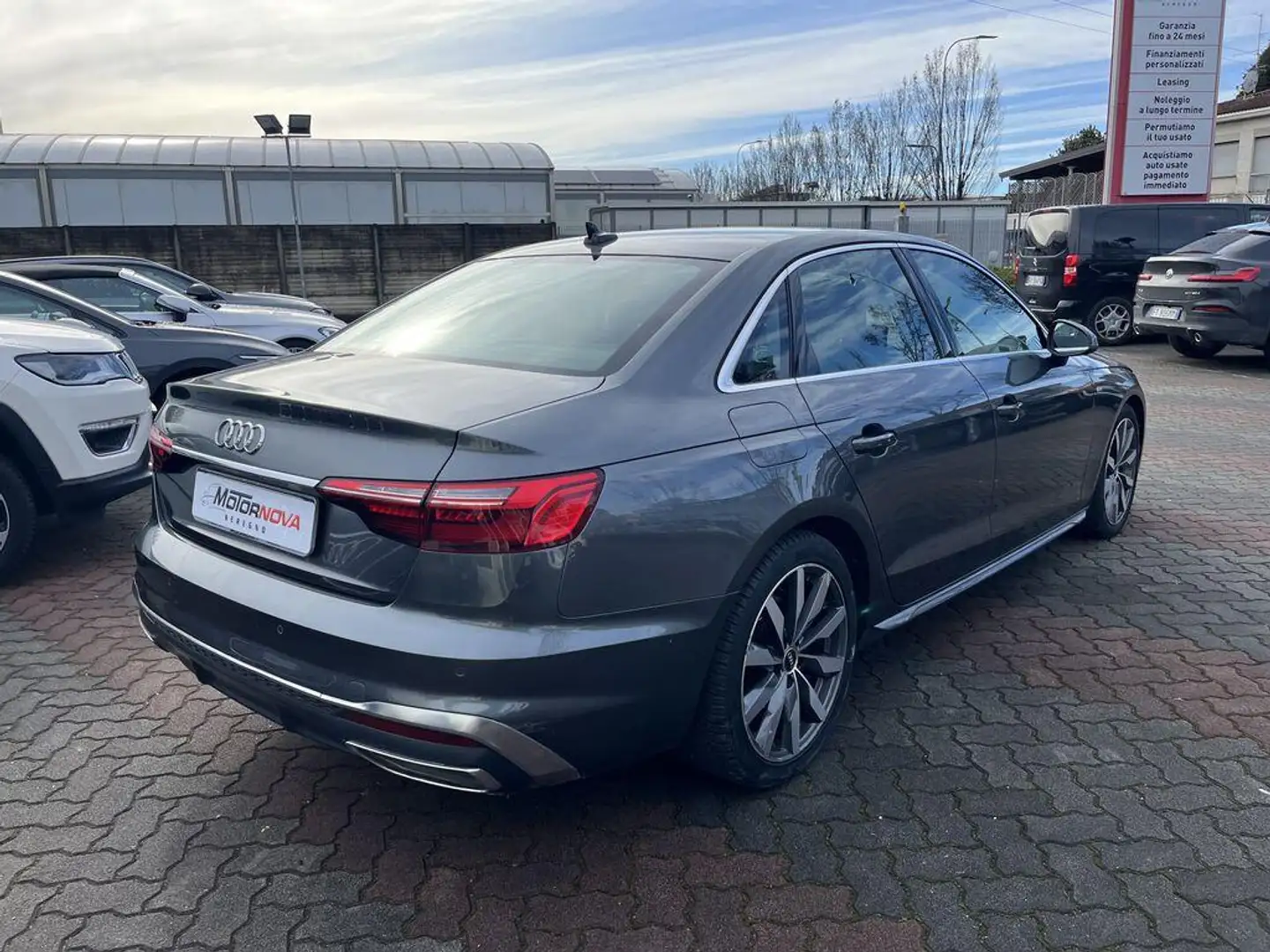 Audi A4 30 2.0 tdi mhev S line Edition 136cv s-tronic Grau - 2