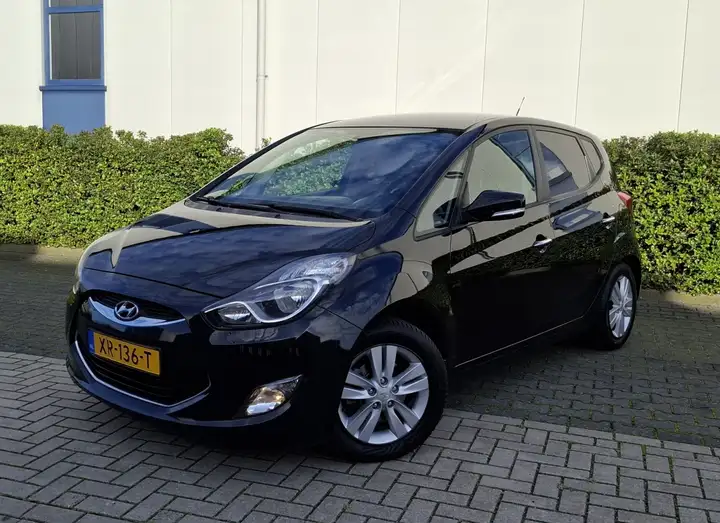 Hyundai iX20 1.4i blue 90pk i-Motion