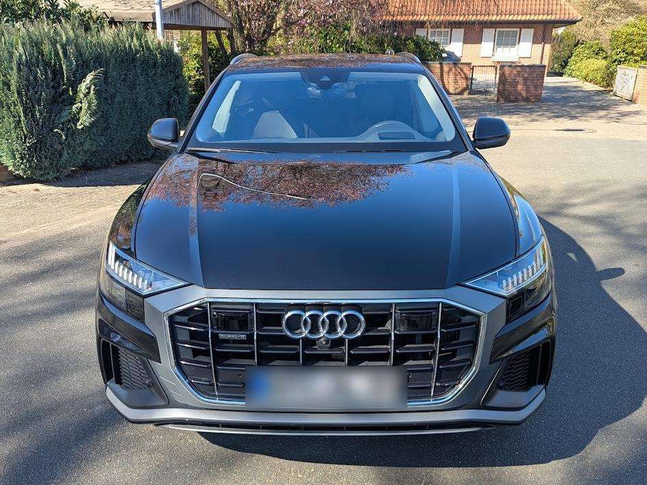 Second hand Audi Q8 