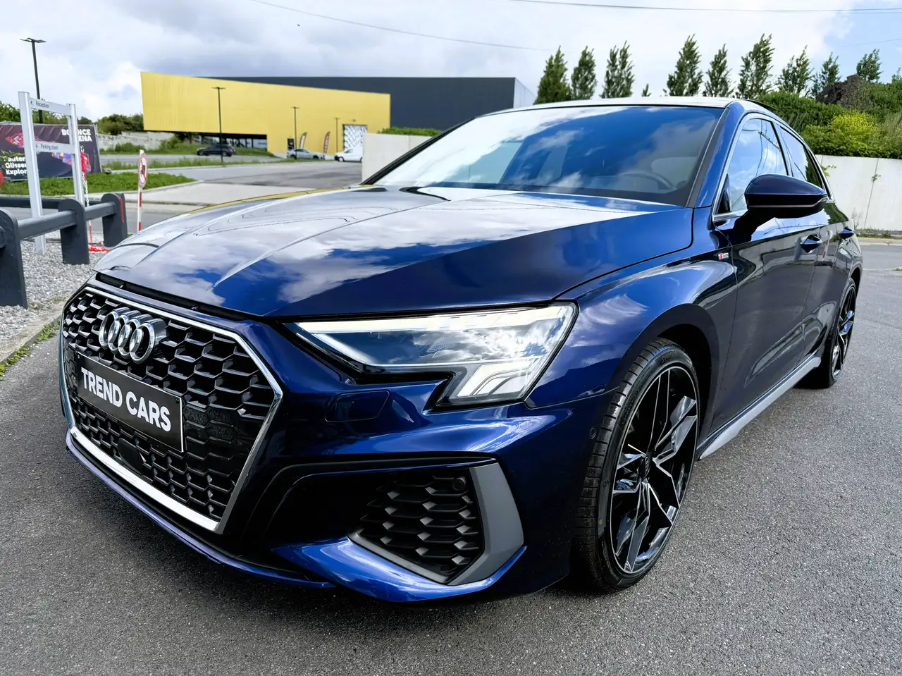 Audi A3 30 TFSI AUT 3x SLINE TOIT PANO CUIR KEYLESS LED MATRIX HUD CAMERA CARPLAY, миниатюра 7