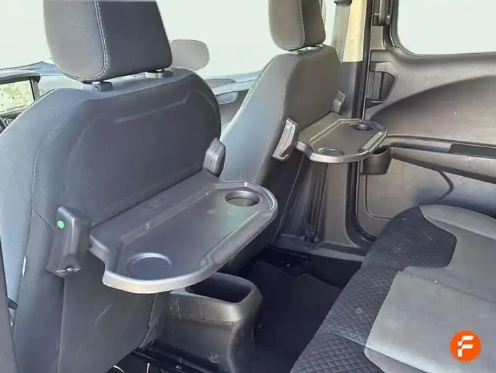 Ford Transit Courier 2020, foto 26