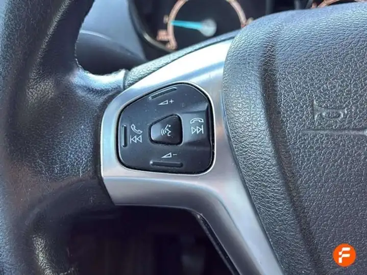 Ford Transit Courier 2020, foto 23