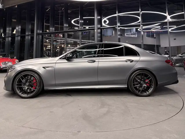 Mercedes-Benz E 63 AMG S 4Matic+, Burmester High-End,  Sitzklima, Head-Up Ansicht 3