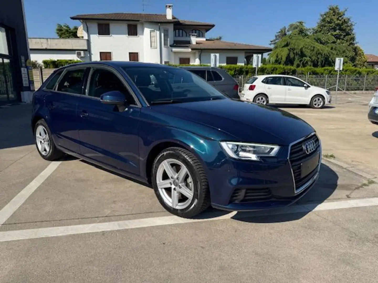 Audi A3 SPB 30 TDI Business Bleu - 2