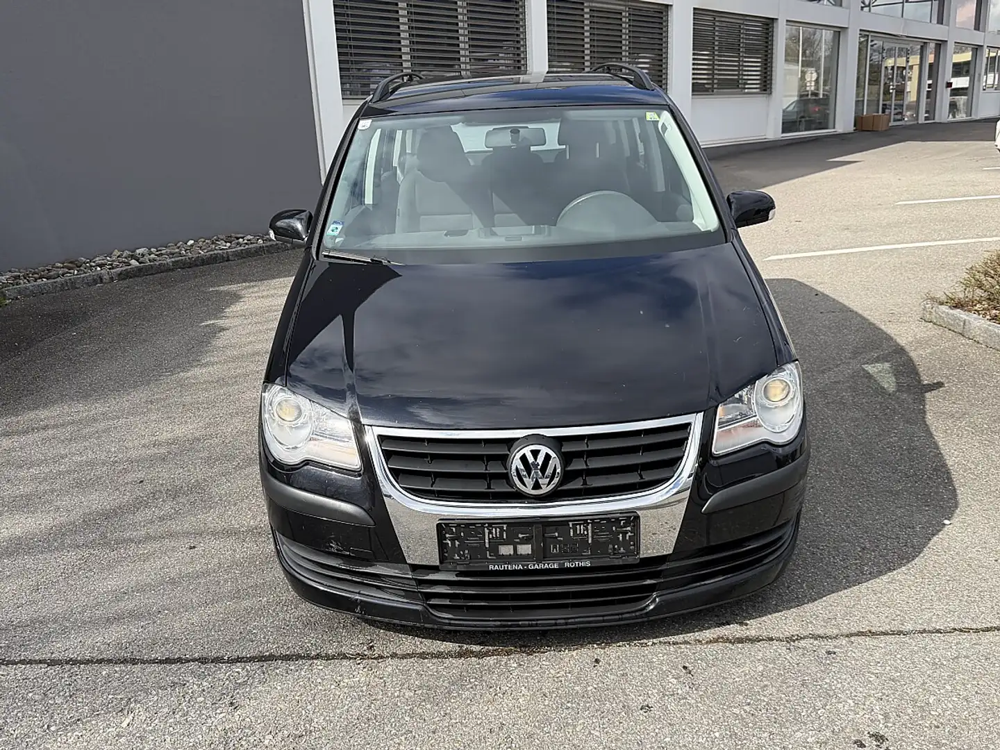 Volkswagen Touran Conceptline 1,9 TDI DPF Grau - 2