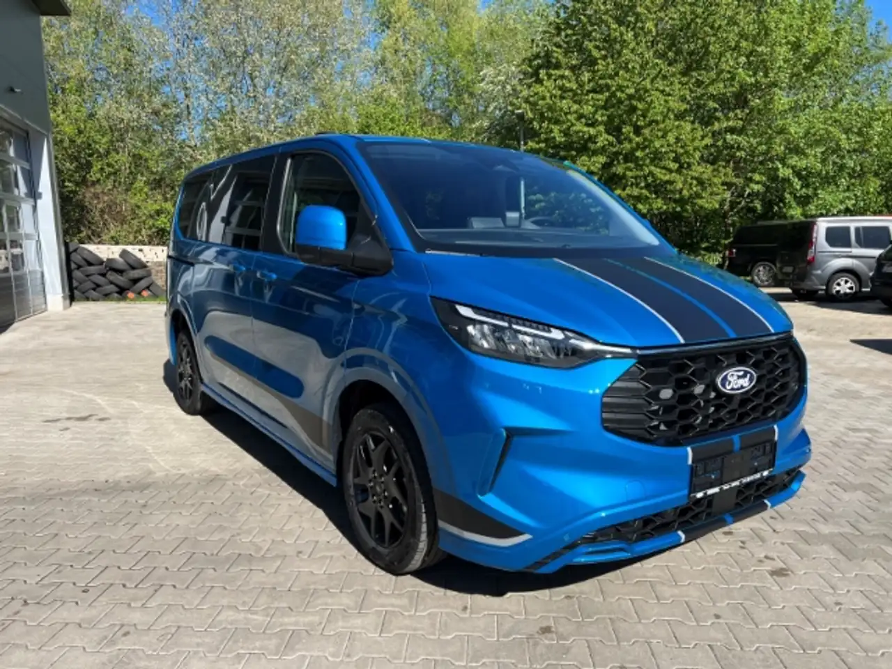 Ford Tourneo Custom Bus 320 L1 Sport FWD Elektr. Anhängerkup. B&O 360 4