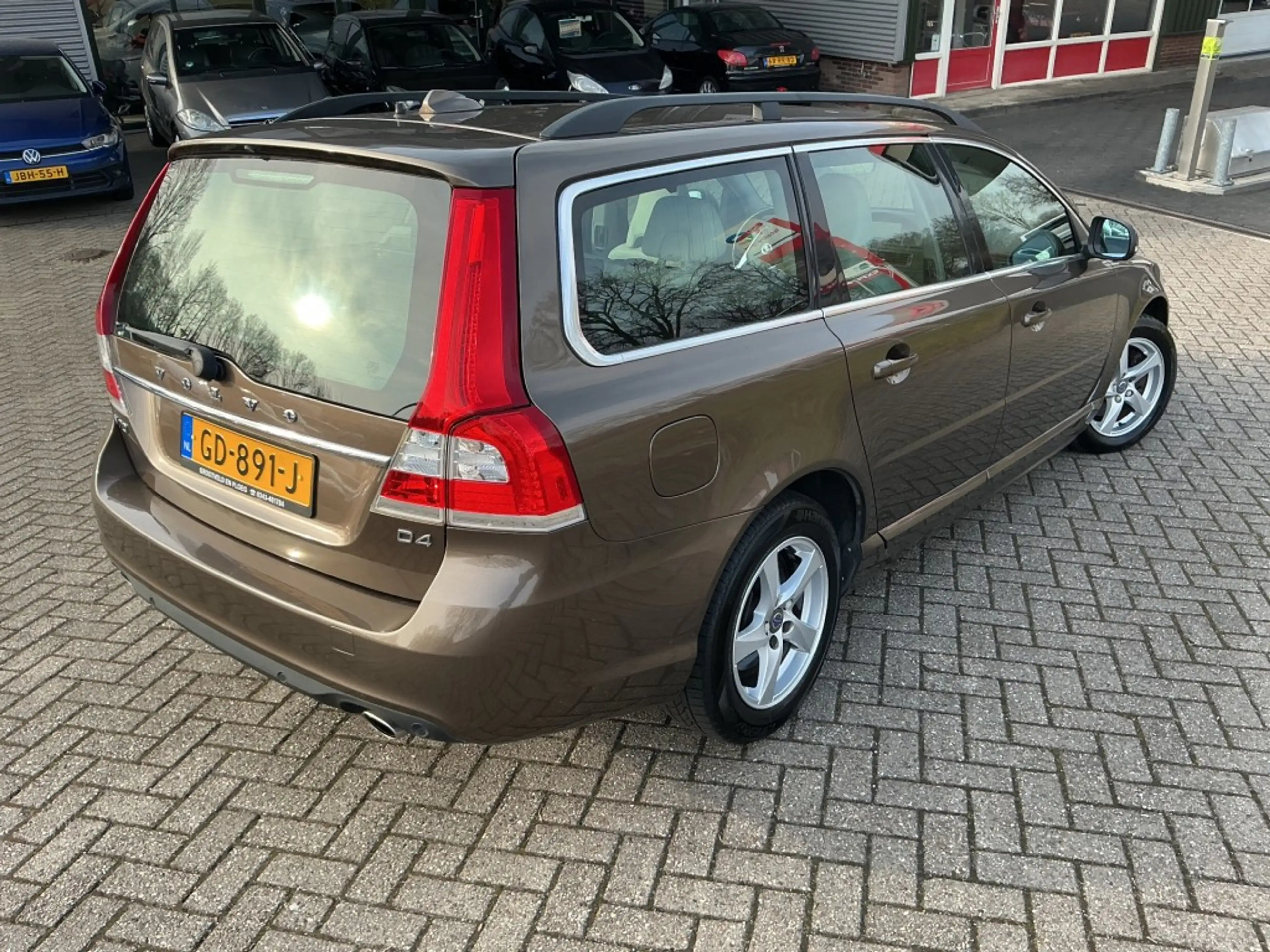 Volvo V70 2.0 D4 NORDIC+ — photo 3