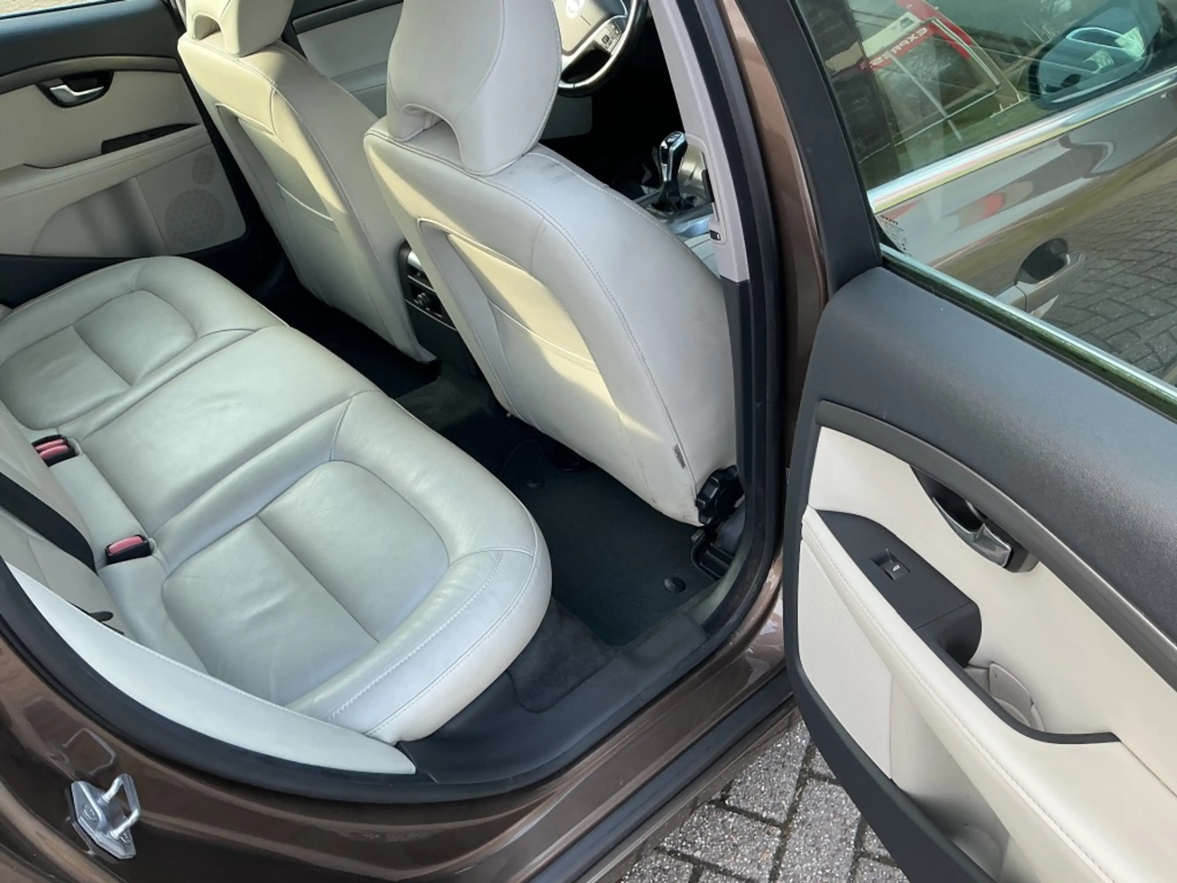 Volvo V70 2.0 D4 NORDIC+ — photo 8