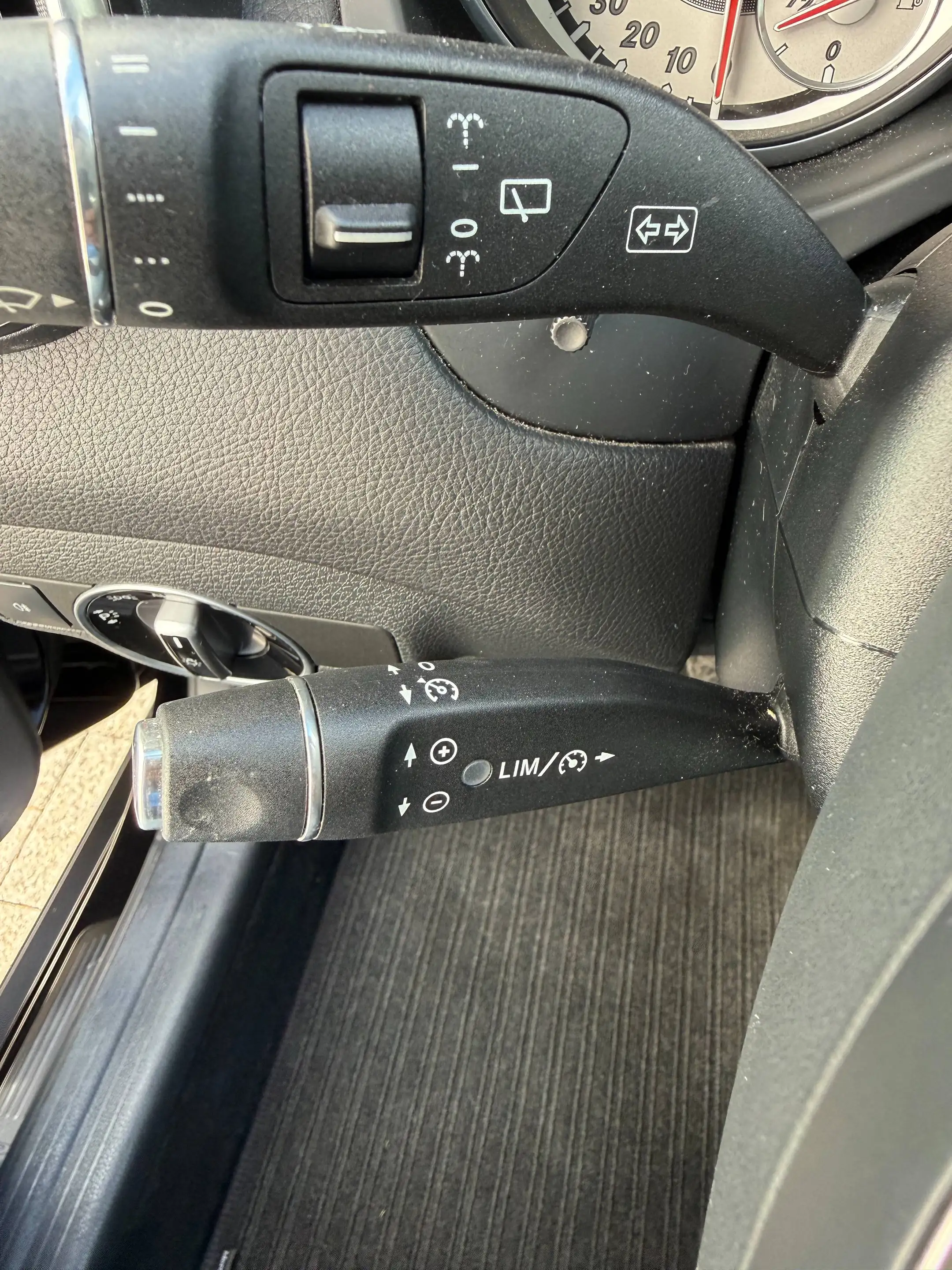 Mercedes-Benz GLA 180 GLA 180 — photo 14
