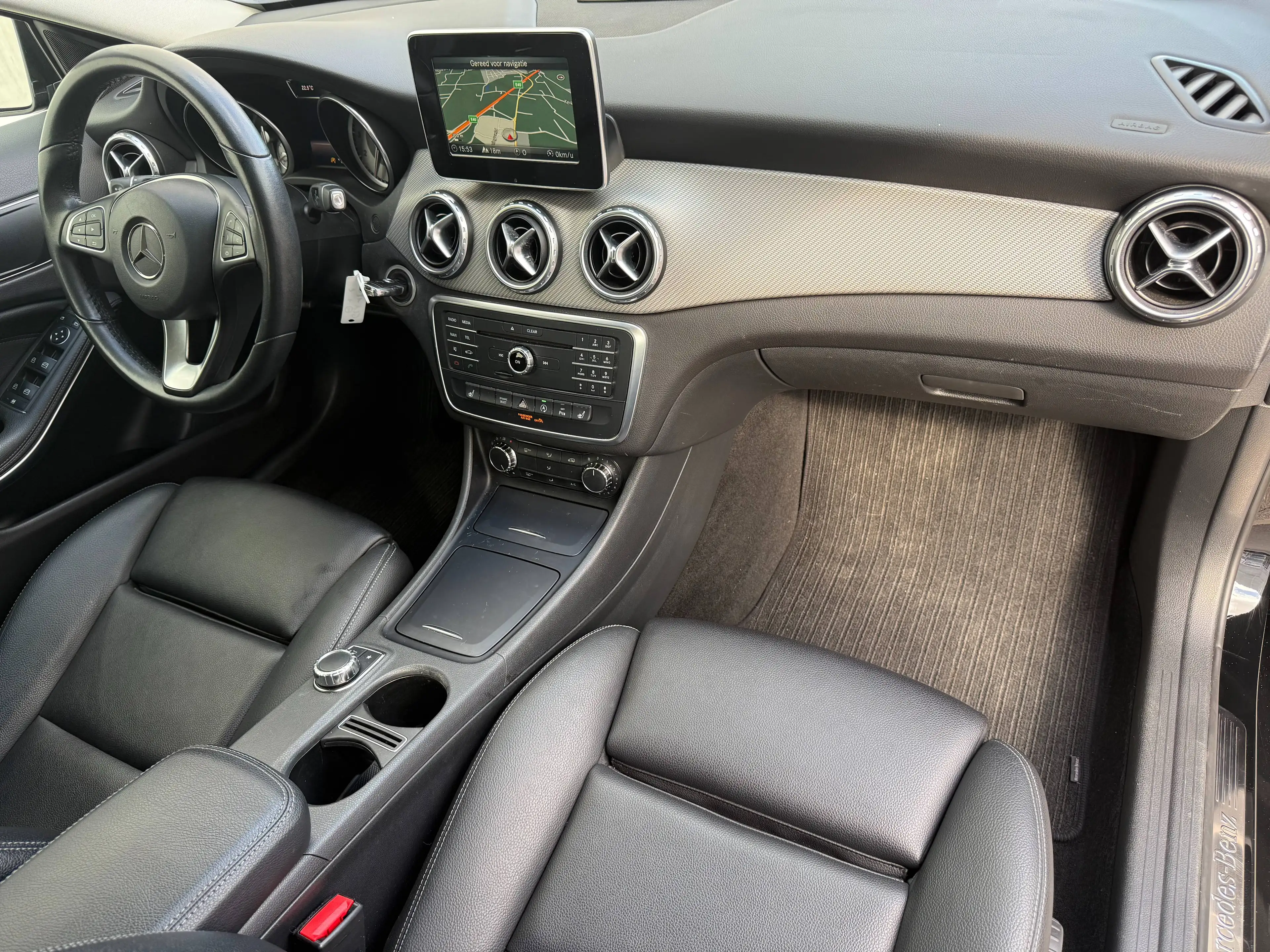 Mercedes-Benz GLA 180 GLA 180 — photo 11