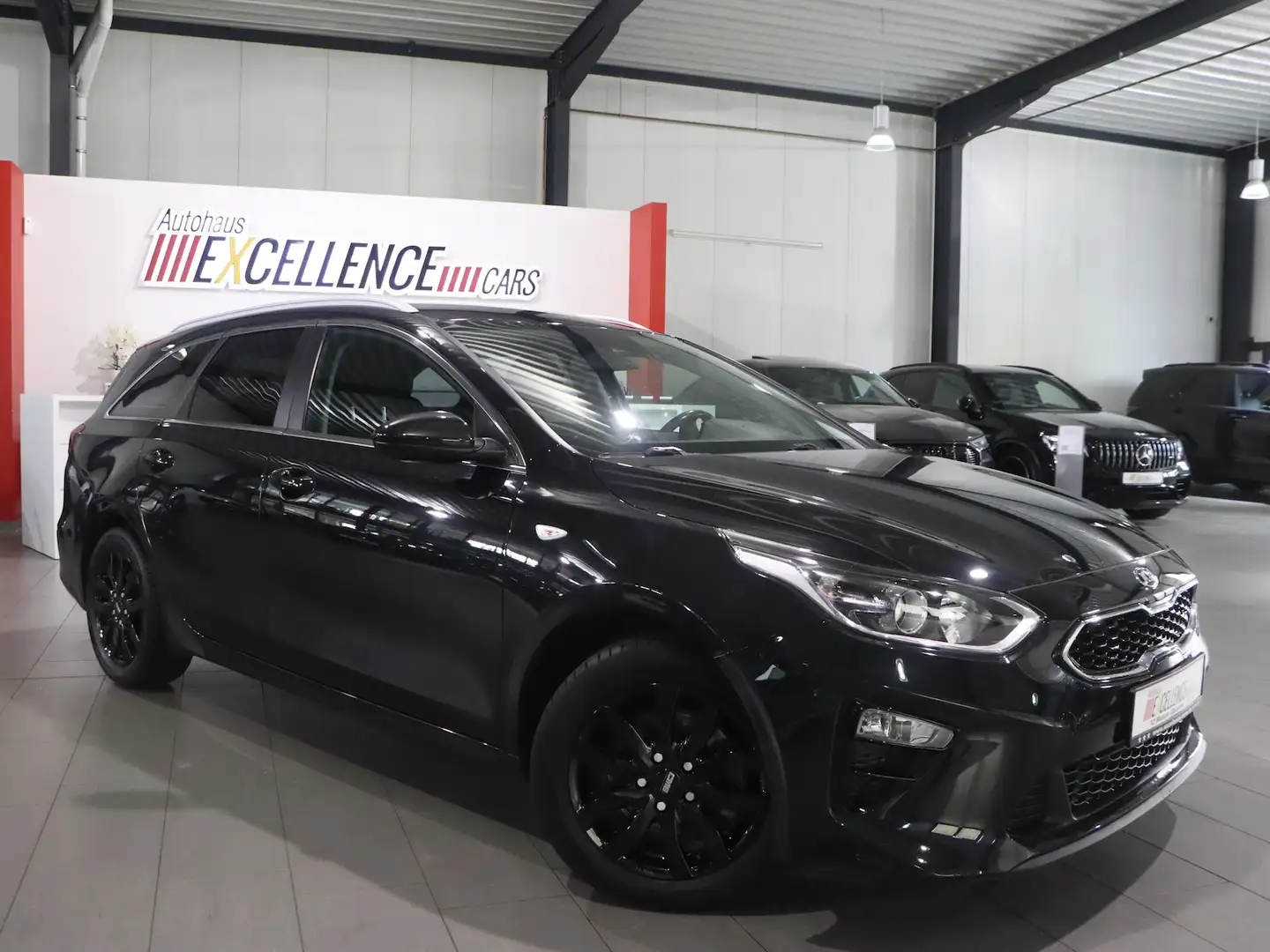 Kia Ceed SW / cee'd SW cee´d Sportswagon 1.4 T-GDI VISION STANDHEIZUNG Schwarz - 2