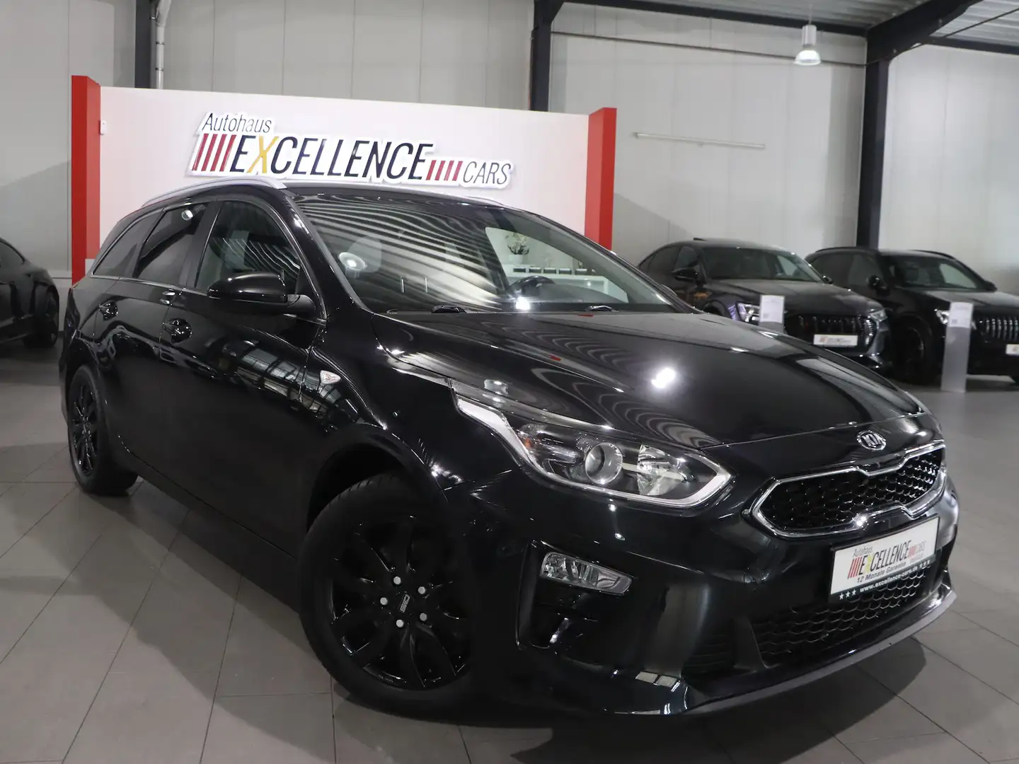 Kia Ceed SW / cee'd SW cee´d Sportswagon 1.4 T-GDI VISION STANDHEIZUNG Schwarz - 1